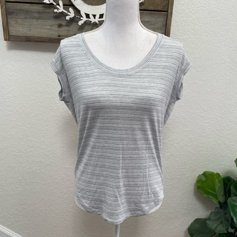 Athleta cloudlight stratus gray striped tee t-shirt size XXS